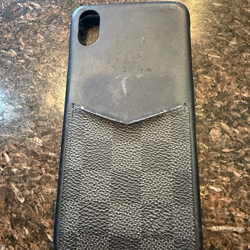 Louis Vuitton XsMax  Black Phone Case with Card Holder